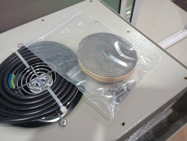 PMB02N.00/PMB03.00 Cabinet ROOF FAN